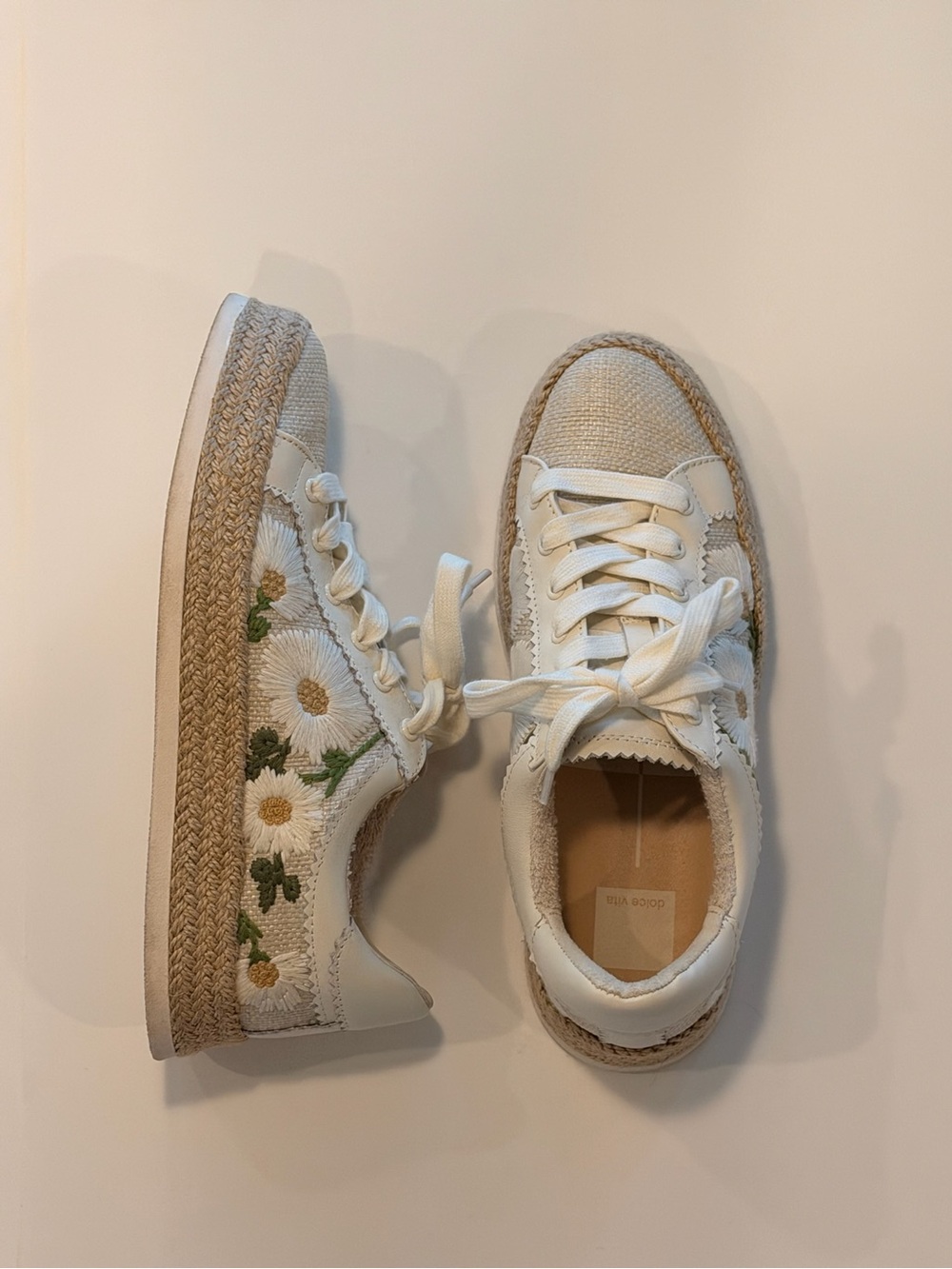 Dolce Vita Azalia White Daisy Raffia Embroidered Espadrille Sneakers